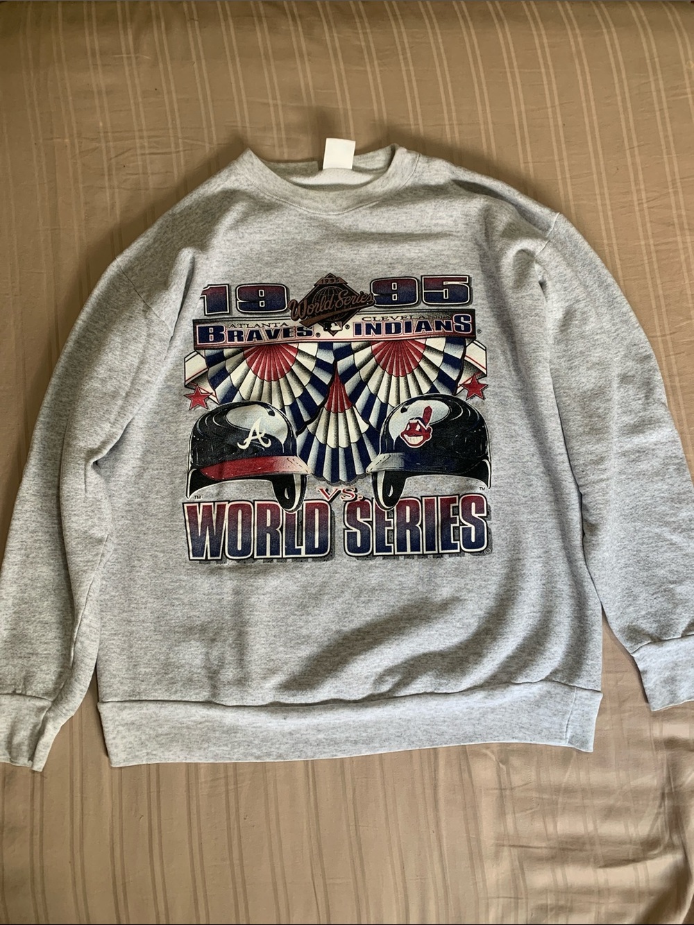 Vintage 1985 Braves vs. Indians World Series Gray XL center star Crewneck y2k